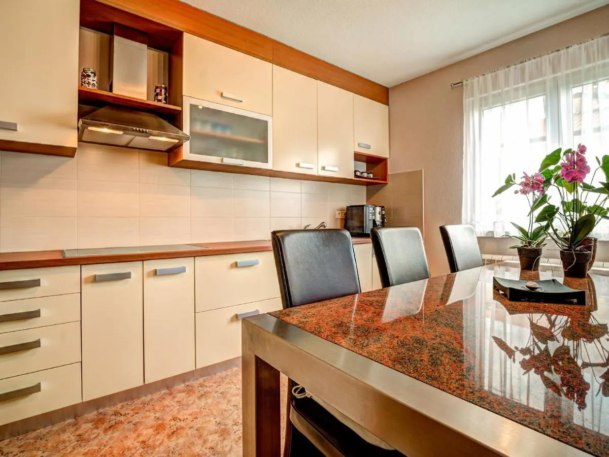 Apartment Tommy-1 By Interhome Kmeti Kroatië