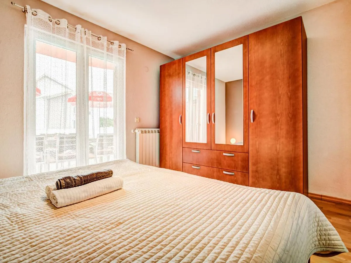 Apartment Tommy-1 By Interhome Kmeti 0*,